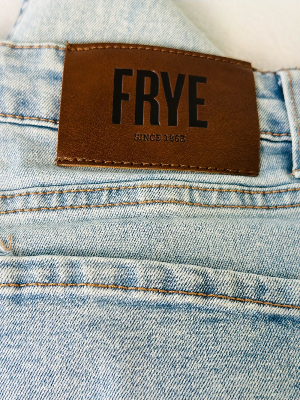 FRYE Women’s Plus Light Wash High Waist Straight Leg Denim Jeans Size 16 - Picture 8 of 11